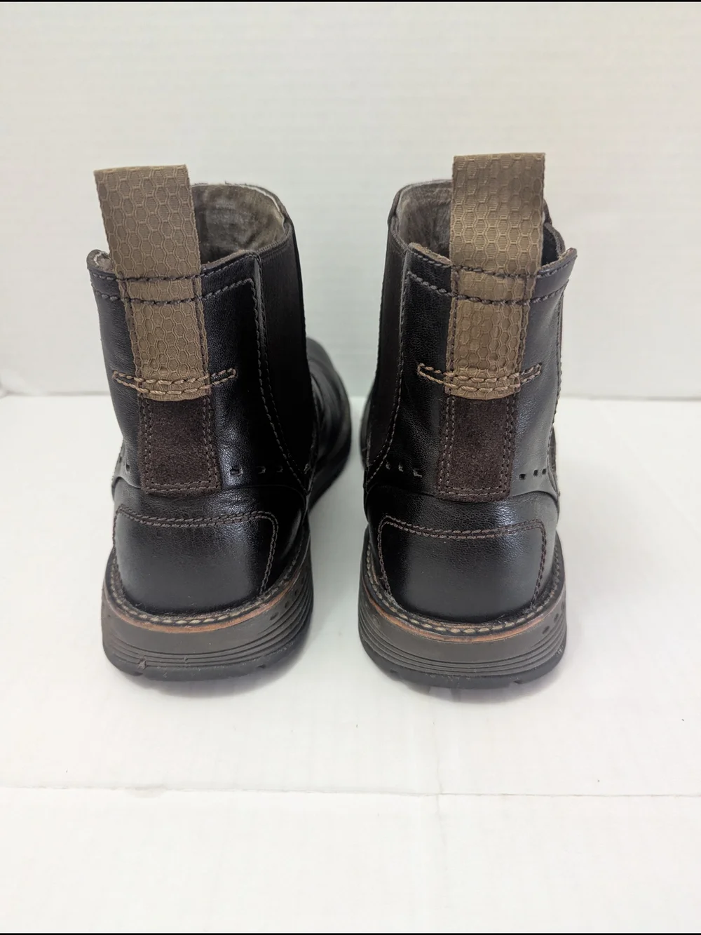 Merrell Leather Chelsea Men's Pull-On Boots in Dark Brown Size 9.5 US